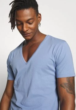 DRYKORN QUENTIN - Basic T-shirt - Blue -Trend Code Shop 01a1ec77e1754eed88d0fbb4ae5acbd8