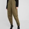 DRYKORN GLIDE - Trousers - Olive -Trend Code Shop 040061cf12b94ec7ad313cc6a7329d2a