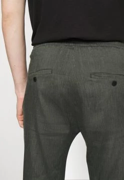 DRYKORN JEGER - Trousers - Mottled Olive -Trend Code Shop 04a6b1ce425147a287aee070cf353e4d