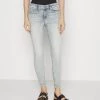 DRYKORN NEED - Jeans Skinny Fit - Blue -Trend Code Shop 093b2c97ac354f4cb287b9431122c810