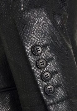 DRYKORN MALO - Blazer Jacket - Schwarz 9 DRYKORN MALO - Blazer Jacket - Schwarz -Trend Code Shop 0a93a8be5adc4467bf83389601f88d06