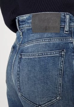 DRYKORN CREST - Straight Leg Jeans - Blue -Trend Code Shop 0e73b20e5e03445e9bdfd9288c5b42e2