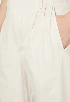 DRYKORN DISPATCH - Trousers - Off White -Trend Code Shop 0efac954d3924e61a4c47571260275d3