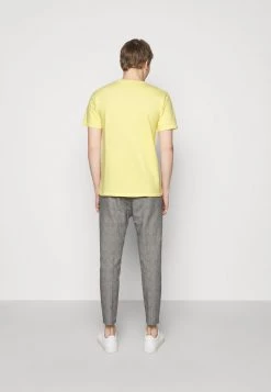 DRYKORN SAMUEL - Basic T-shirt - Yellow -Trend Code Shop 125c0e2226c446898e3d4b46ae1d72c2