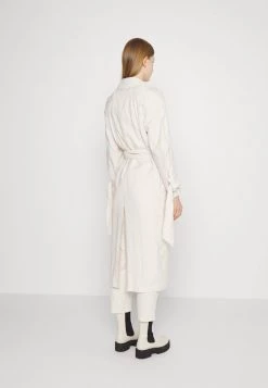 DRYKORN ALPERTON - Trenchcoat - Offwhite -Trend Code Shop 1fb1a440b011403184796f896bb0af40