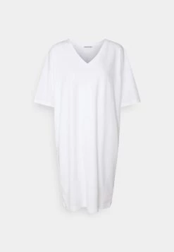 DRYKORN KABELLE - Jersey Dress - Weiss -Trend Code Shop 210b8669bc9a4a90b56059e50f710112