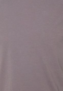 DRYKORN KENDRICK - Basic T-shirt - Grey 7 DRYKORN KENDRICK - Basic T-shirt - Grey -Trend Code Shop 25b1e0bb7fd04cecb72b8301272d32ff