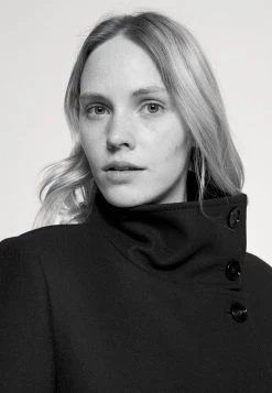 DRYKORN LEWISHAM - Classic Coat - Blau -Trend Code Shop 25bf0c190b8e452392cf3ac4bca50df9