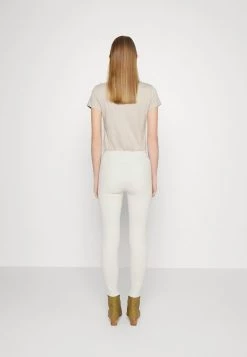 DRYKORN WINCH - Trousers - Offwhite 9 DRYKORN WINCH - Trousers - Offwhite -Trend Code Shop 27f24dfb36424a51bf30a3b3277e9903