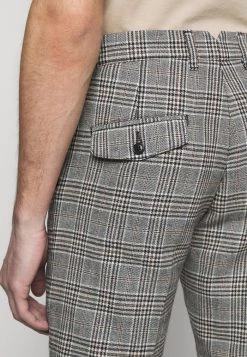 DRYKORN KRINK - Shorts - Beige -Trend Code Shop 2fc6b7b1aee54138943b348ded8f7d37