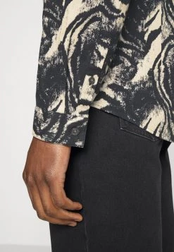 DRYKORN RUBEN - Shirt - Black -Trend Code Shop 2fcc3840ff5e4e16be81113918e0c190