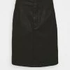 DRYKORN BELOU - Mini Skirt - Schwarz 1 DRYKORN BELOU - Mini Skirt - Schwarz -Trend Code Shop 383227a26e9242359d6f27b627ff2a48