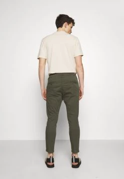 DRYKORN JEGER - Trousers - Olive 11 DRYKORN JEGER - Trousers - Olive -Trend Code Shop 39f8b859bf2f4322913294348a9d0e4d