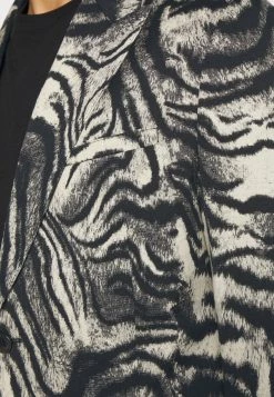 DRYKORN MALO - Blazer Jacket - Brown 13 DRYKORN MALO - Blazer Jacket - Brown -Trend Code Shop 3d1cfd09c0f44c329b1014b2121505da