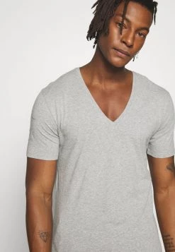 DRYKORN QUENTIN - Basic T-shirt - Grey -Trend Code Shop 3d61dcfe7b0c4462be8aff63d2aed507