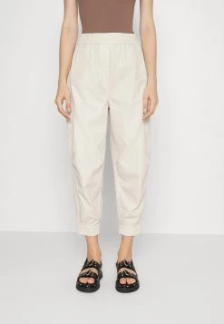 DRYKORN SAVE - Cargo Trousers - Offwhite
