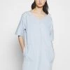 DRYKORN HEDDA - Denim Dress - Blau -Trend Code Shop 4745d06ea96245c0826f0fcb018bbe00