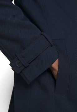 DRYKORN SKOPJE - Classic Coat - Blau -Trend Code Shop 47b51e87af9348859448b569334b954b