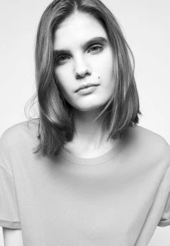 DRYKORN LARIMA - Basic T-shirt - Rot -Trend Code Shop 4e1d4c4f998a40809fba189092ae1460