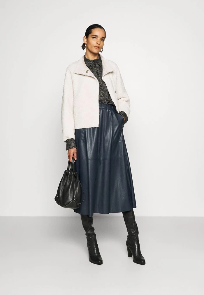 DRYKORN CLOELIA - Blouse - Schwarz 4 DRYKORN CLOELIA - Blouse - Schwarz - Image 2