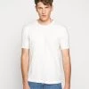 DRYKORN RANIEL - Basic T-shirt - Ecru -Trend Code Shop 59447fc0117a40a0b7e7c4957dcc8517