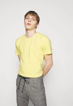 DRYKORN SAMUEL - Basic T-shirt - Yellow -Trend Code Shop 5d74f9f4ffa04523b40663c28e002331
