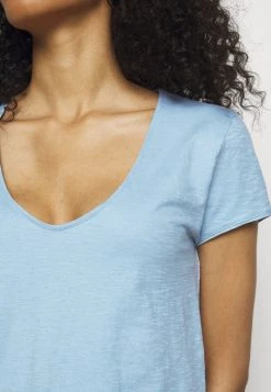 DRYKORN AVIVI - Basic T-shirt - Blau -Trend Code Shop 5f76aa8ae1ea459ca50d0f079cff546e