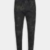 DRYKORN JEGER - Tracksuit Bottoms - Grün -Trend Code Shop 6a7c2e12b2814a7596991b41c4d3be86