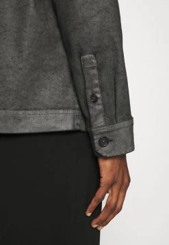 DRYKORN ROONIN - Summer Jacket - Grau 11 DRYKORN ROONIN - Summer Jacket - Grau -Trend Code Shop 6d178551c7024b52a826ac4068edb7df