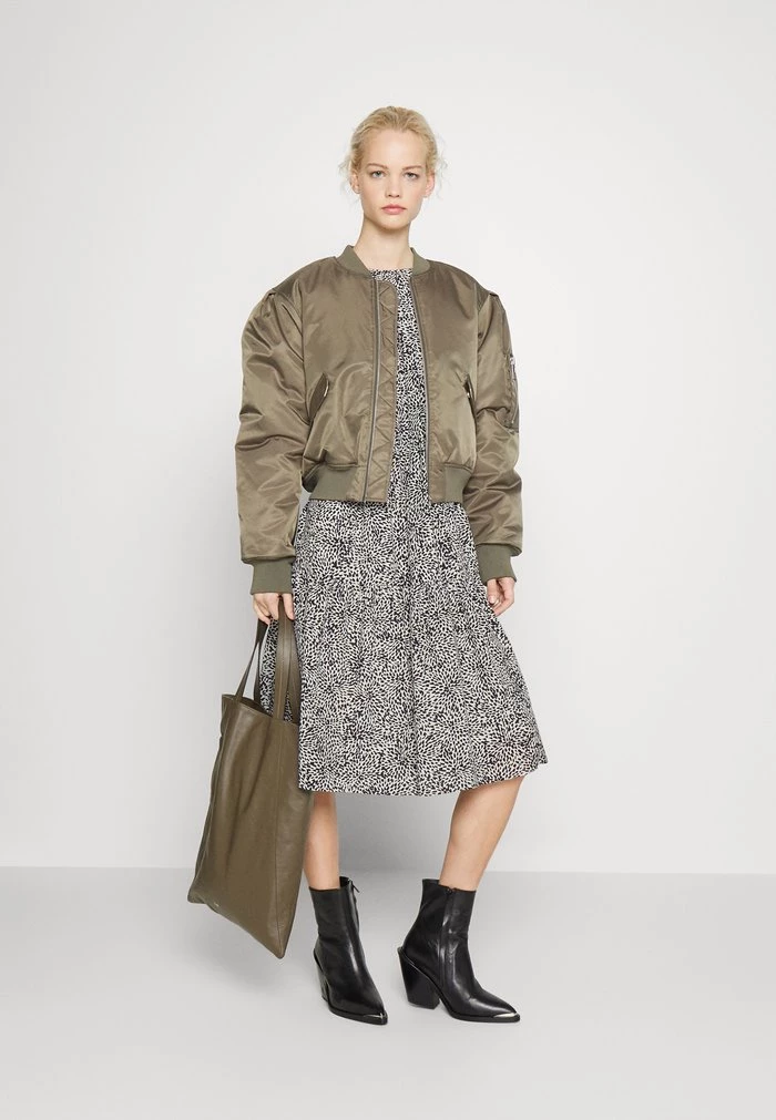 DRYKORN TIIA - Day Dress - Ecru 4 DRYKORN TIIA - Day Dress - Ecru - Image 2