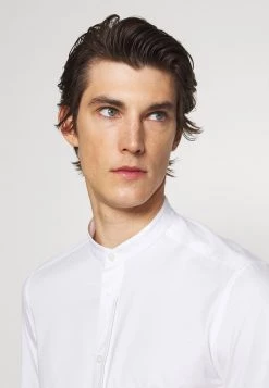 DRYKORN TAROK - Shirt - Weiss -Trend Code Shop 7d804e9e41bc45468096a191d92d43af