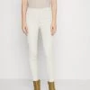 DRYKORN WINCH - Trousers - Offwhite -Trend Code Shop 7fc1b97d3c3f42baa582e44ac506f5e2