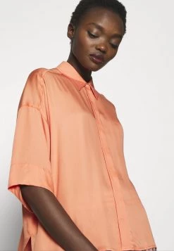 DRYKORN THERRY - Button-down Blouse - White 11 DRYKORN THERRY - Button-down Blouse - White -Trend Code Shop 8249427af225418ba0656087847e9606