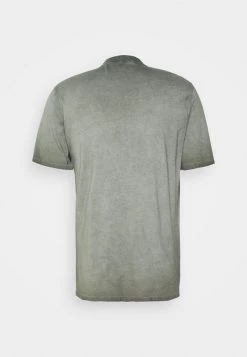 DRYKORN LOUIS - Basic T-shirt - Green -Trend Code Shop 8328cae0136949989fd026ce357f83e5