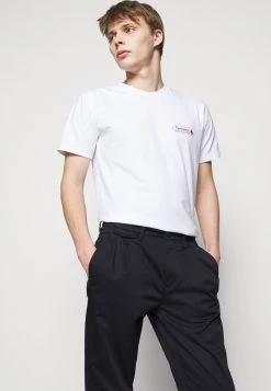 DRYKORN NOSH - Trousers - Dark Blue 12 DRYKORN NOSH - Trousers - Dark Blue -Trend Code Shop 89b949eff0c04d2695f5f5043f6f512b