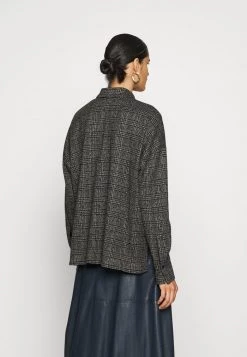 DRYKORN CLOELIA - Blouse - Schwarz 11 DRYKORN CLOELIA - Blouse - Schwarz -Trend Code Shop 8c1e6fe41ae44071a74ff5bcd4c6c099