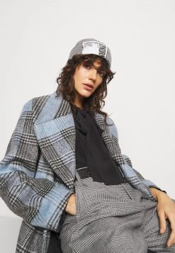 DRYKORN Beanie - Grey