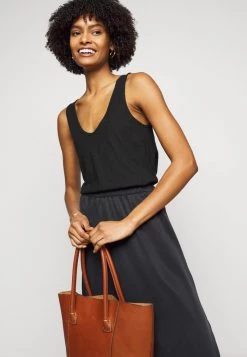 DRYKORN SAIMI - Top - Schwarz 12 DRYKORN SAIMI - Top - Schwarz -Trend Code Shop 8fcc518833b3479e84593760c2aa75f8