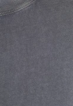 DRYKORN RAPHAEL - Basic T-shirt - Blau 7 DRYKORN RAPHAEL - Basic T-shirt - Blau -Trend Code Shop 90bcb796f39c4b7aaddf02ea2def5cac