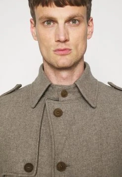 DRYKORN SKOPJE - Short Coat - Braun -Trend Code Shop 924322283932435faef7451c639ffe98