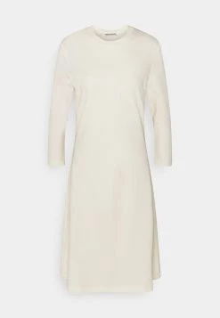 DRYKORN FAGI - Jersey Dress - Ecru -Trend Code Shop 9dc6d926852b453ba10e1aca292a73d7