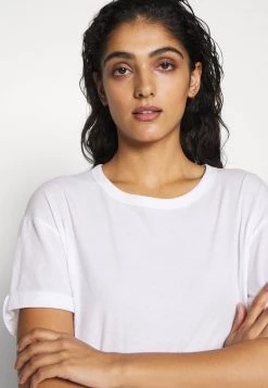 DRYKORN LARIMA - Basic T-shirt - White -Trend Code Shop a0cade40f9cf4948b0d73c7afeeafa4f