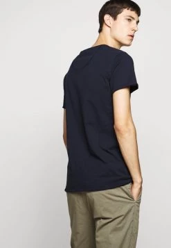 DRYKORN KENDRICK - Basic T-shirt - Navy -Trend Code Shop a0d3a880cae34d1e995f4fcf27ce46b8