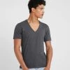 DRYKORN QUENTIN - Basic T-shirt - Grey -Trend Code Shop a328619d4d7540ecae07e4bebdba8d9e