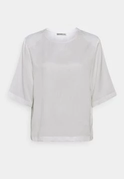 DRYKORN JUDIKA - Blouse - Ecru -Trend Code Shop a33a61c7ff4247df977f6c026eae4a54
