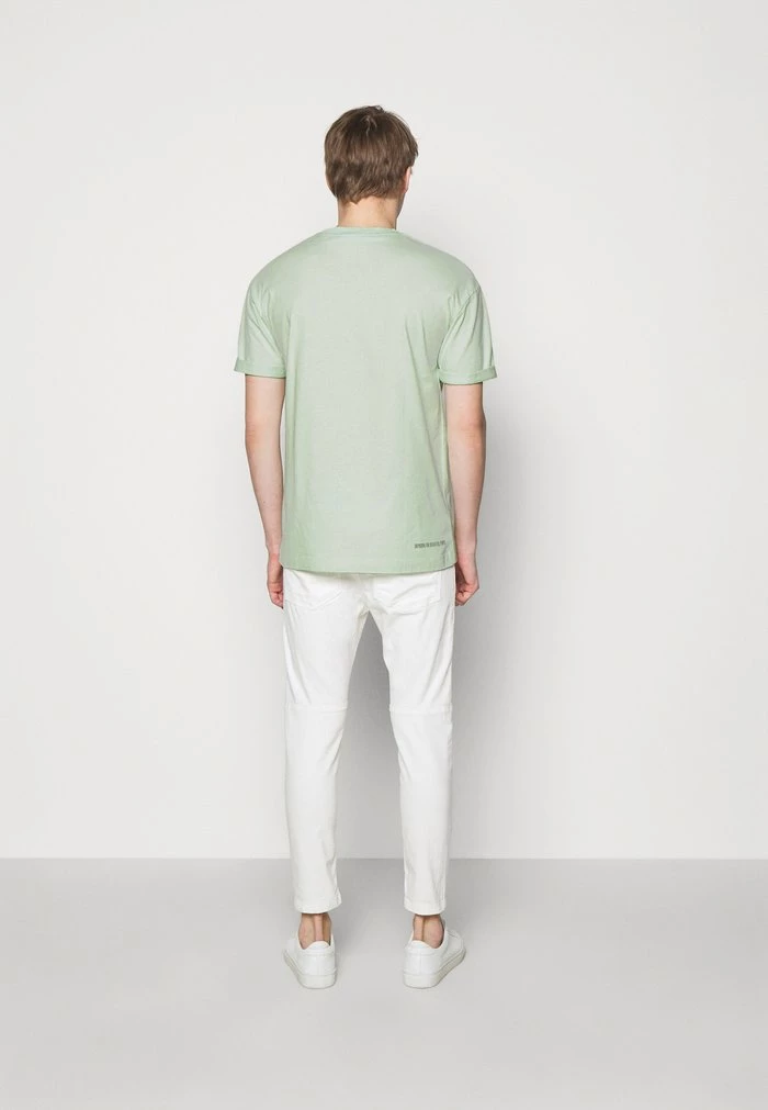 DRYKORN THILO FADE - Print T-shirt - Green 5 DRYKORN THILO FADE - Print T-shirt - Green - Image 3