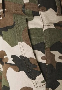 DRYKORN WORKERS - Trousers - Dark Green -Trend Code Shop b9e42924666247f0ab0a6b37b36e0725