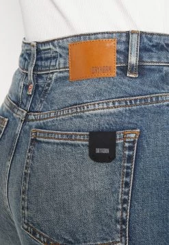 DRYKORN MOM - Relaxed Fit Jeans - Blue 13 DRYKORN MOM - Relaxed Fit Jeans - Blue -Trend Code Shop ba27b65692934d02a5bdc494c84d90bd