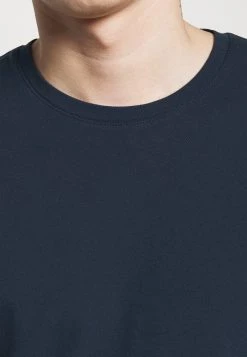 DRYKORN SAMUEL - Basic T-shirt - Dark Blue -Trend Code Shop c03bc8f3a6174251b1d44c9c978bc62d