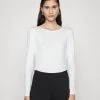 DRYKORN ILRONA - Long Sleeved Top - Weiss -Trend Code Shop cbe4854aaf3141e7a4d6f8db706a3c20